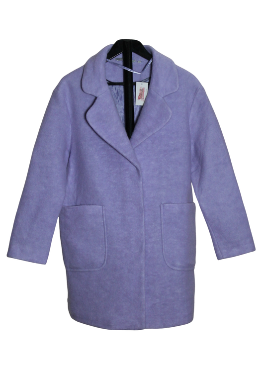 Causal Loose fit with a Notched lapel Collar