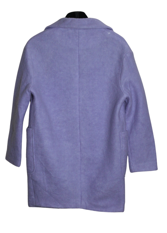 Causal Loose fit with a Notched lapel Collar